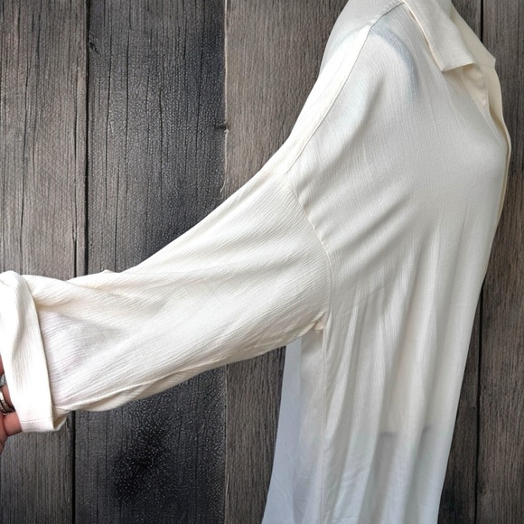 ❌SOLD❌Torrid Open Front Gauze Kimono Shirt in Dew Color | Torrid Size 0 - Picture 12 of 14